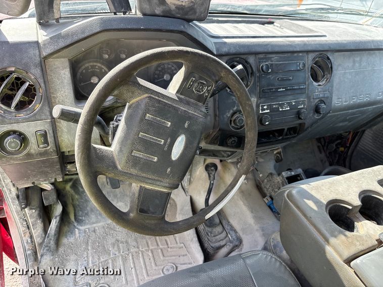 image for item DT0222 2013 Ford F250 Super Duty Crew Cab pickup truck
