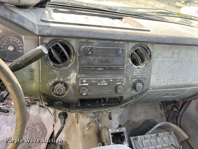 image for item DT0222 2013 Ford F250 Super Duty Crew Cab pickup truck