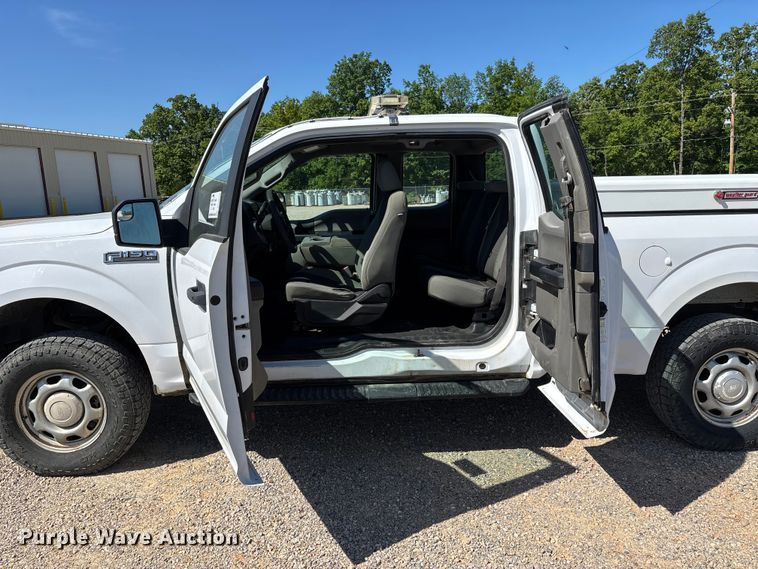 image for item DT0229 2016 Ford F150 Ext. Cab pickup truck