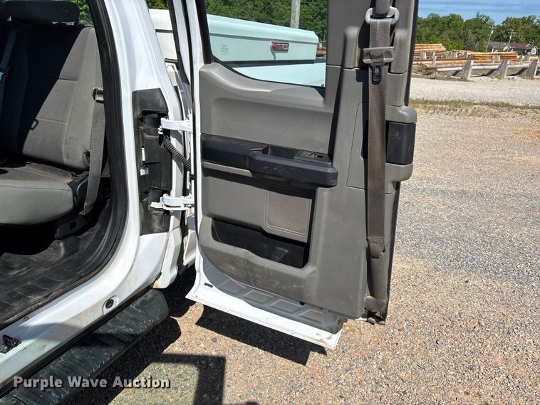 image for item DT0229 2016 Ford F150 Ext. Cab pickup truck