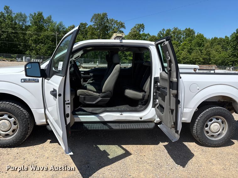 image for item DT0231 2015 Ford F150 Ext. Cab pickup truck