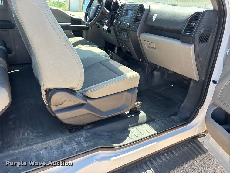 image for item DT0231 2015 Ford F150 Ext. Cab pickup truck