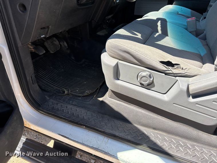 image for item DT0232 2014 Ford F150 Ext. Cab pickup truck