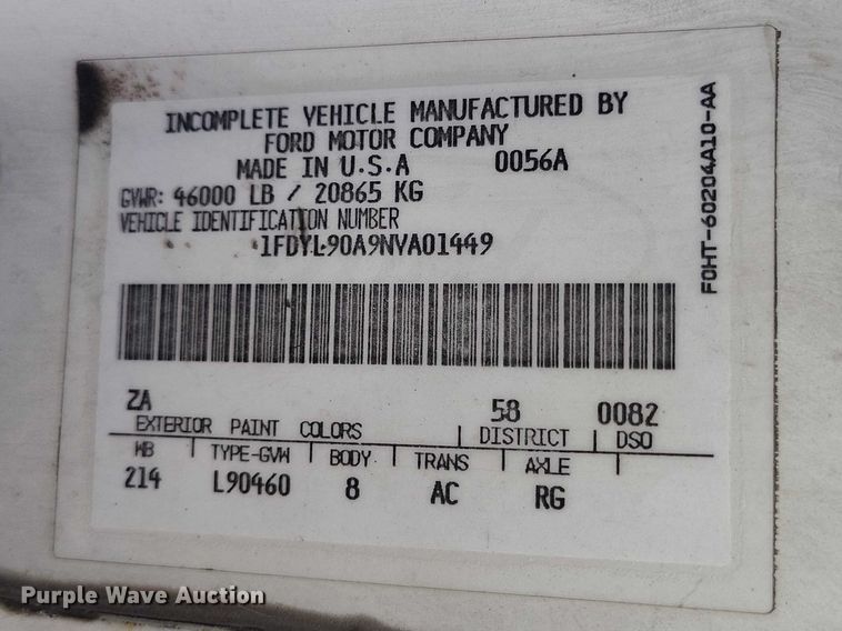 image for item DT0989 1991 Ford F900 truck cab and chassis
