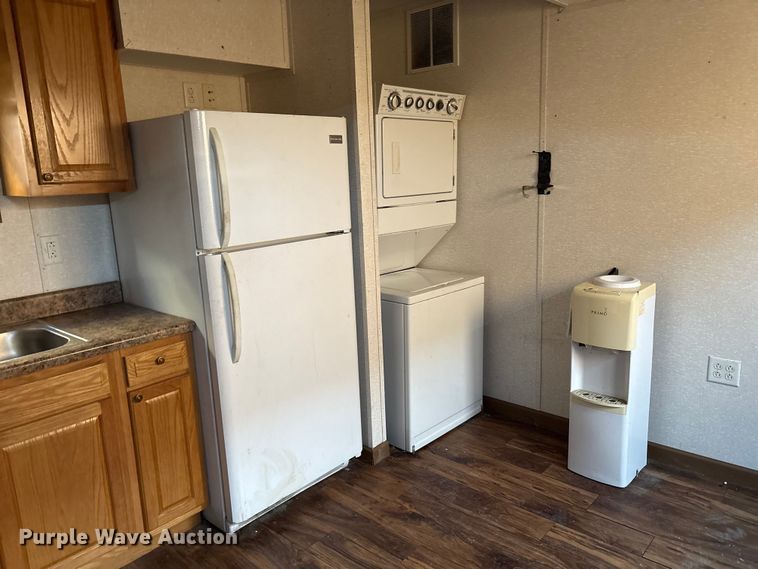 image for item DT2820 Skid mounted living quarters