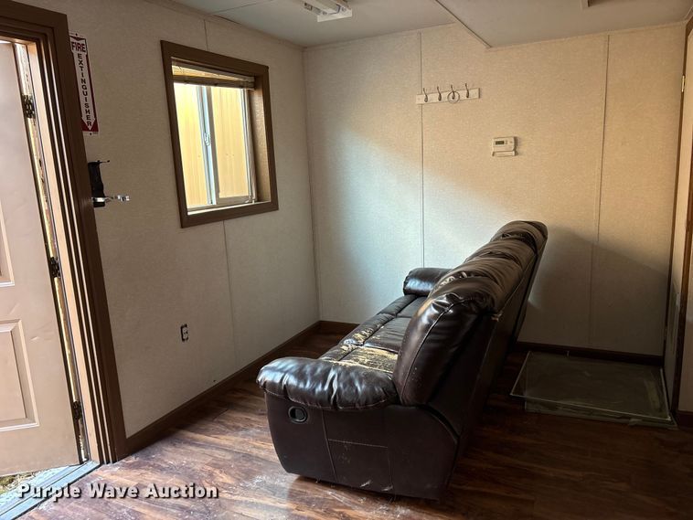 image for item DT2820 Skid mounted living quarters