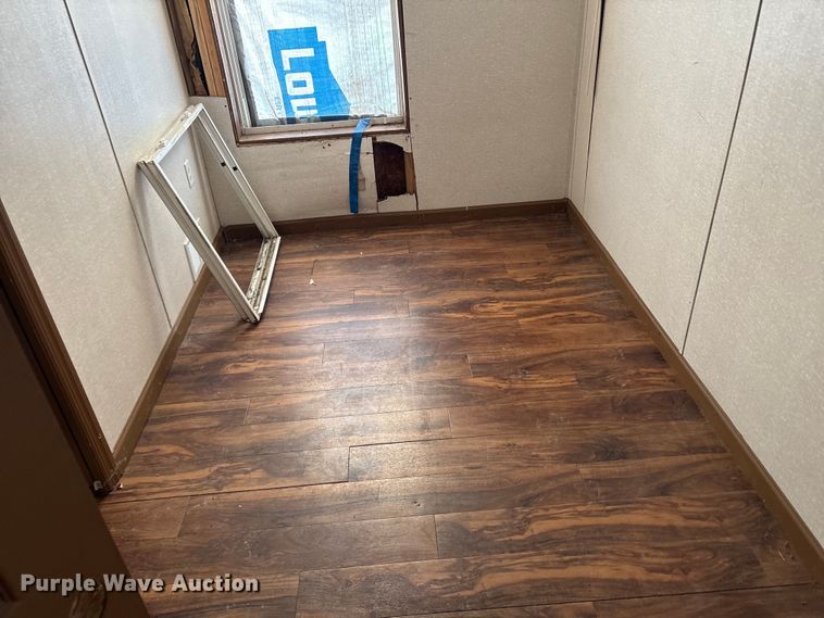 image for item DT2820 Skid mounted living quarters