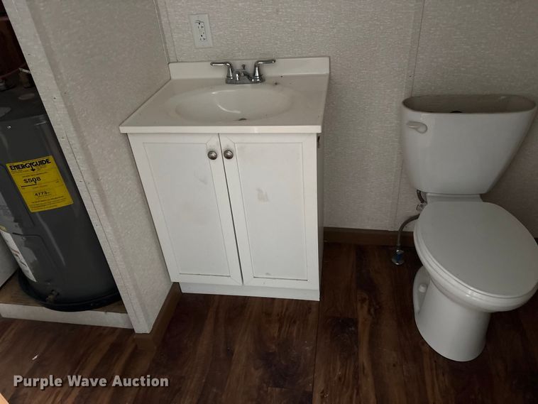 image for item DT2820 Skid mounted living quarters