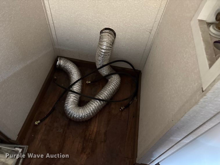 image for item DT2820 Skid mounted living quarters