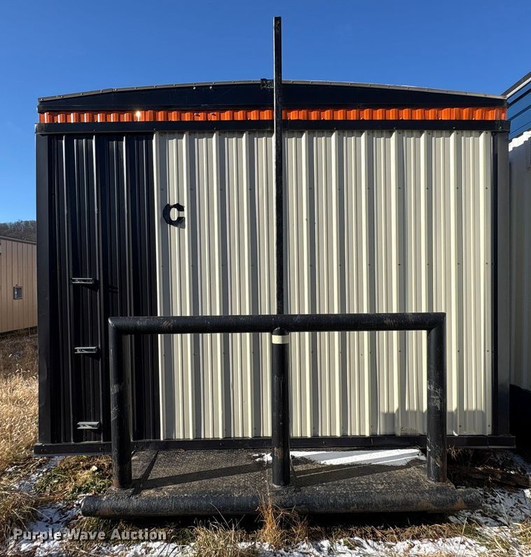 image for item DT2821 Skid mounted living quarters