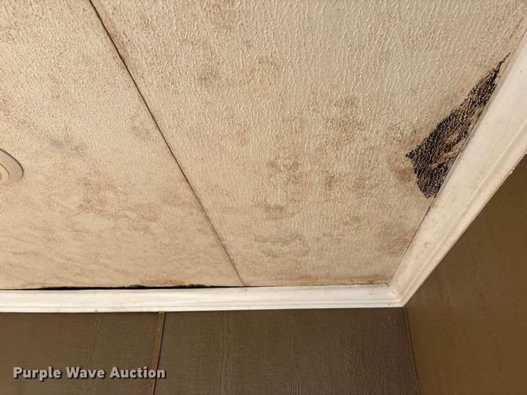 image for item DT2821 Skid mounted living quarters