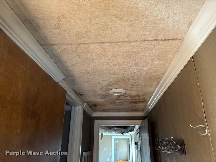 image for item DT2821 Skid mounted living quarters