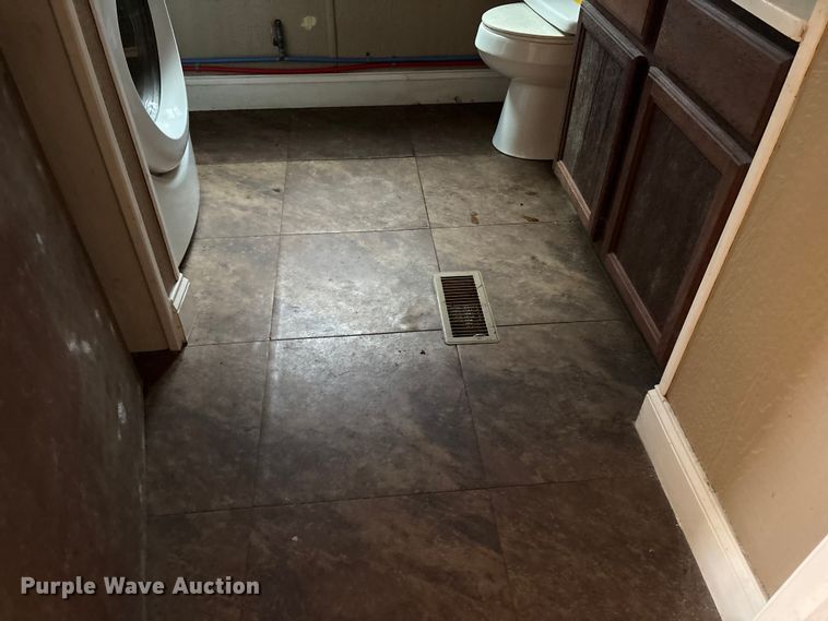 image for item DT2821 Skid mounted living quarters