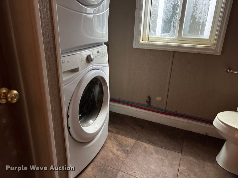 image for item DT2821 Skid mounted living quarters