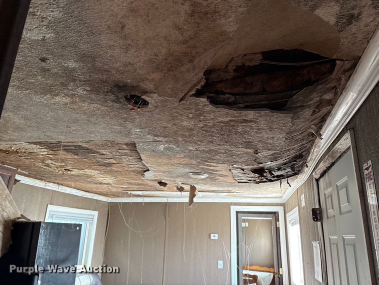 image for item DT2821 Skid mounted living quarters