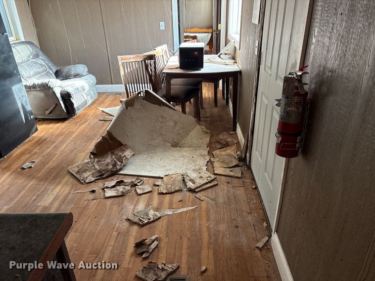 image for item DT2821 Skid mounted living quarters