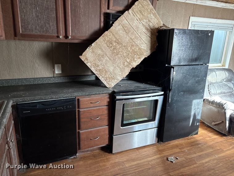 image for item DT2821 Skid mounted living quarters