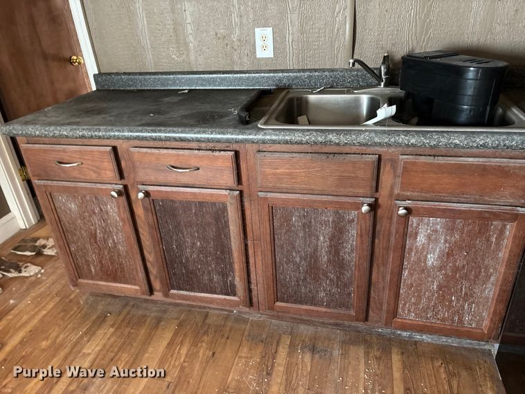 image for item DT2821 Skid mounted living quarters