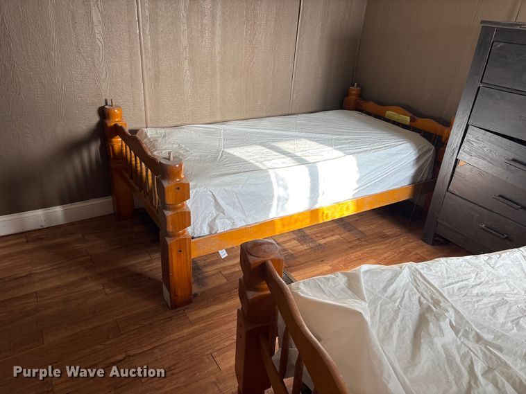 image for item DT2821 Skid mounted living quarters