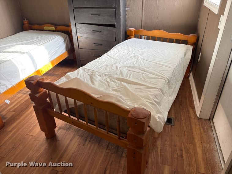 image for item DT2821 Skid mounted living quarters