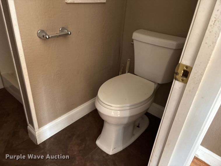 image for item DT2821 Skid mounted living quarters