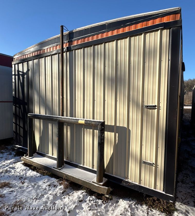 image for item DT2823 Skid mounted living quarters