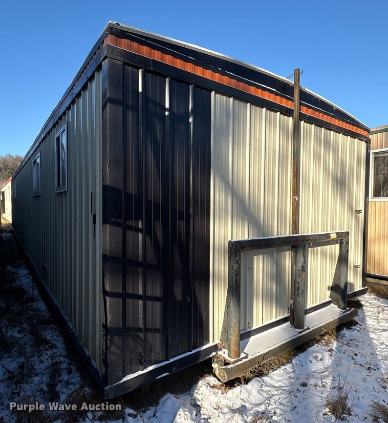image for item DT2823 Skid mounted living quarters
