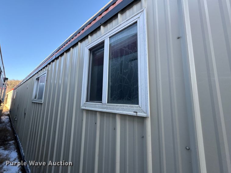 image for item DT2823 Skid mounted living quarters