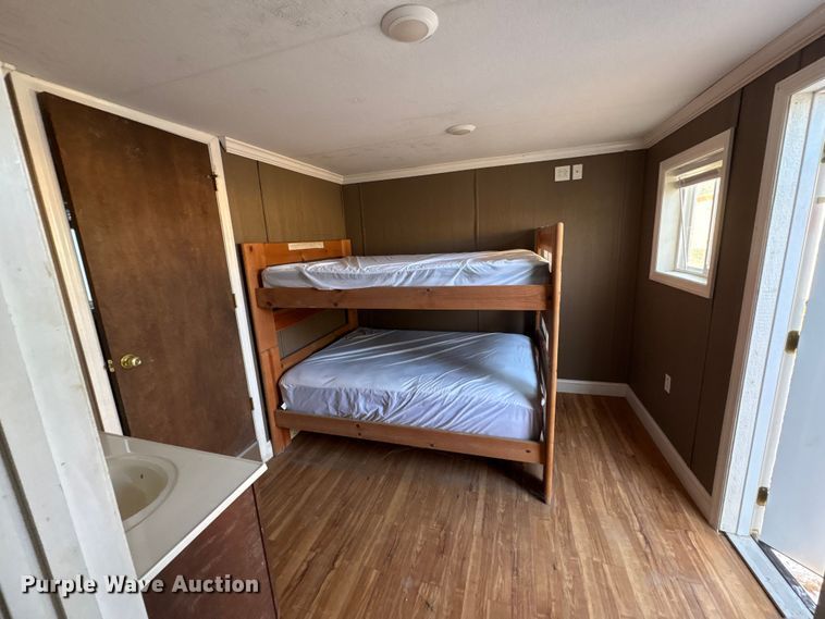 image for item DT2823 Skid mounted living quarters