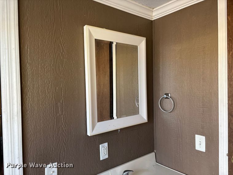 image for item DT2823 Skid mounted living quarters