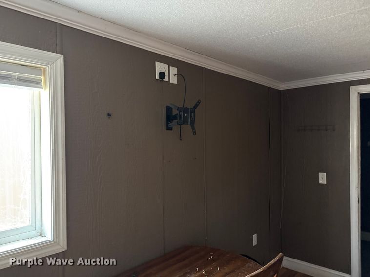 image for item DT2823 Skid mounted living quarters