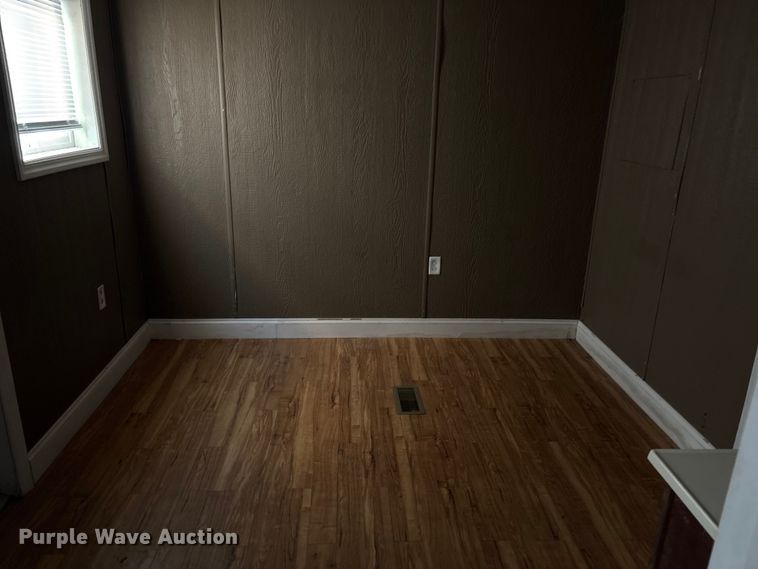 image for item DT2823 Skid mounted living quarters