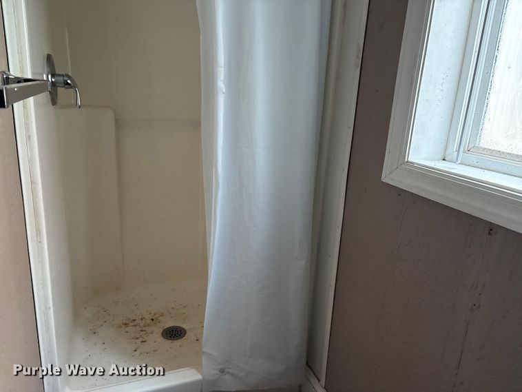 image for item DT2823 Skid mounted living quarters