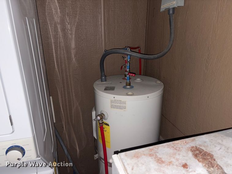 image for item DT2823 Skid mounted living quarters