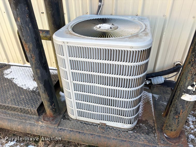 image for item DT2823 Skid mounted living quarters