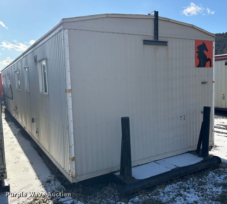 image for item DT2826 Skid mounted living quarters