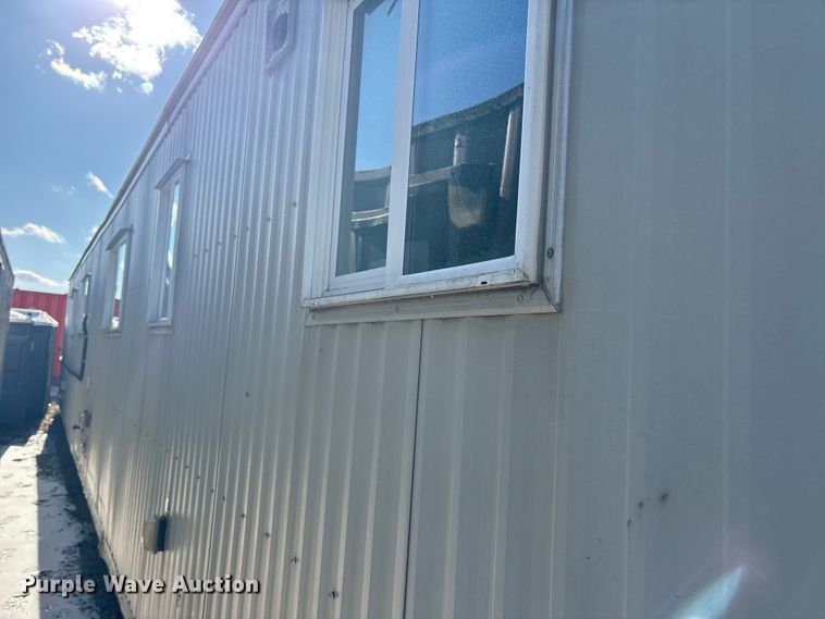 image for item DT2826 Skid mounted living quarters