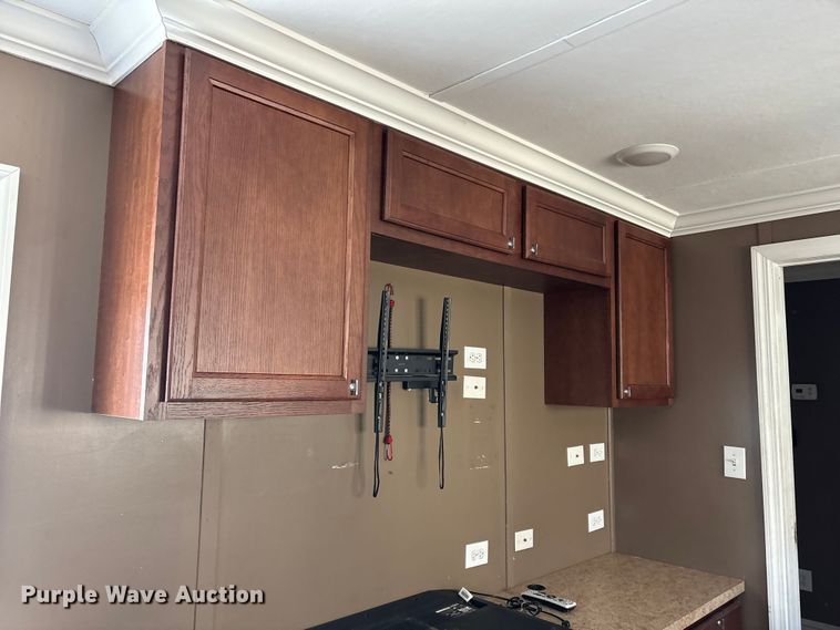 image for item DT2826 Skid mounted living quarters