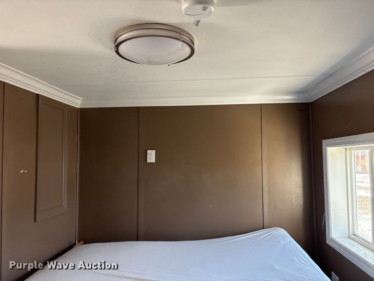 image for item DT2826 Skid mounted living quarters