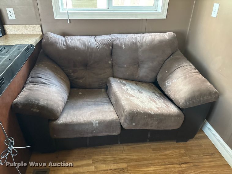 image for item DT2826 Skid mounted living quarters