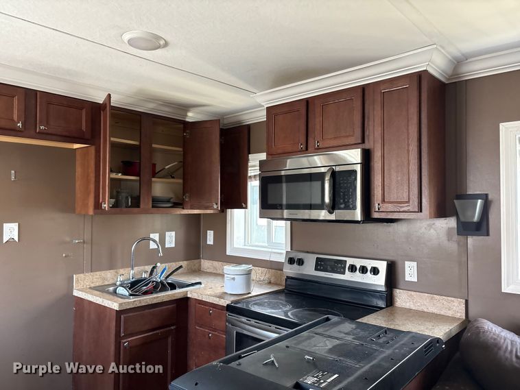 image for item DT2826 Skid mounted living quarters