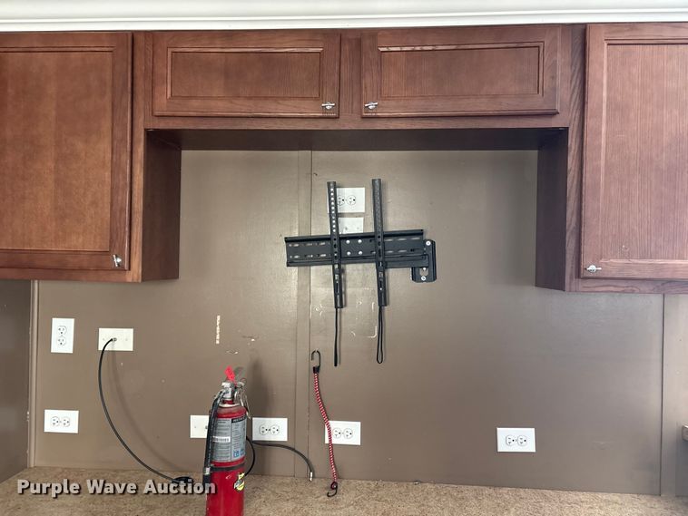 image for item DT2826 Skid mounted living quarters