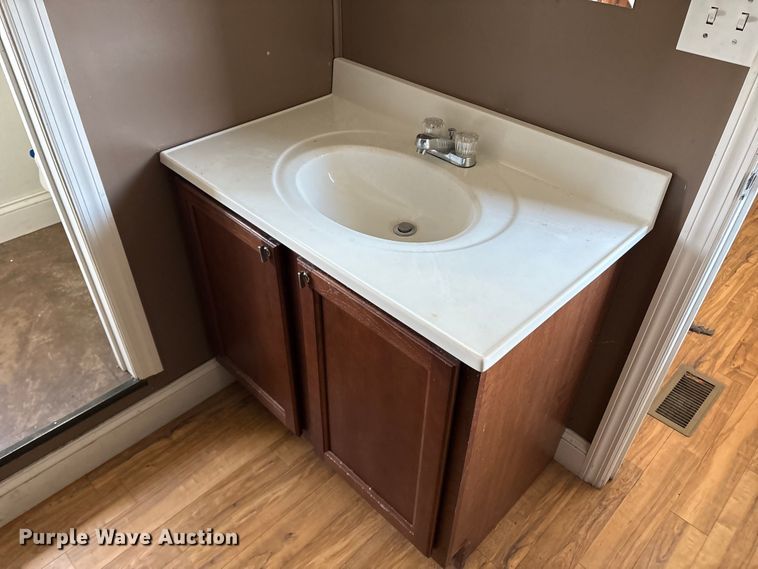 image for item DT2826 Skid mounted living quarters