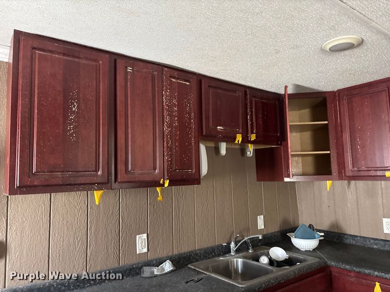 image for item DT2827 Skid mounted living quarters