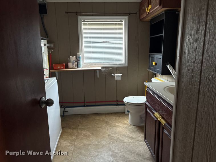 image for item DT2827 Skid mounted living quarters