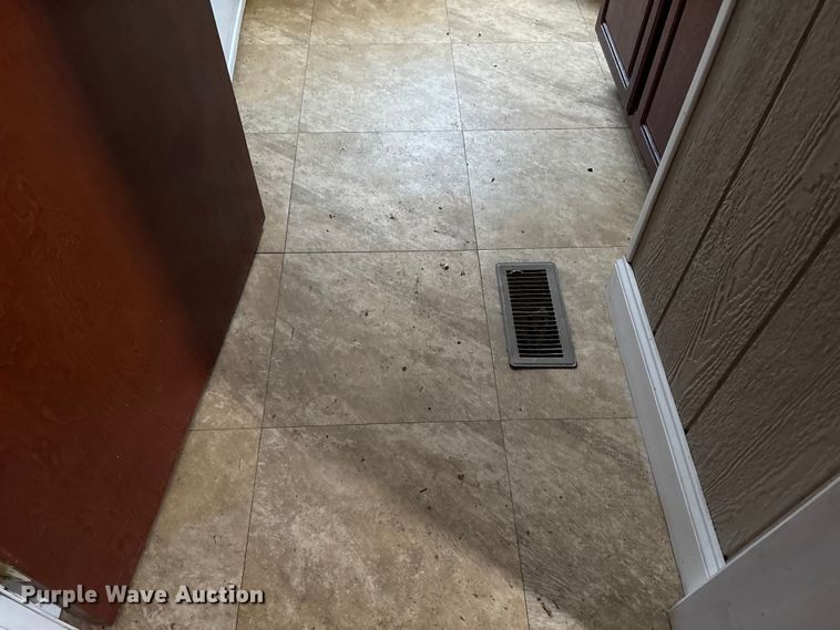 image for item DT2827 Skid mounted living quarters