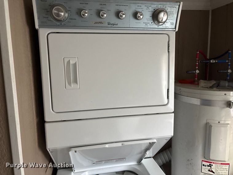 image for item DT2827 Skid mounted living quarters