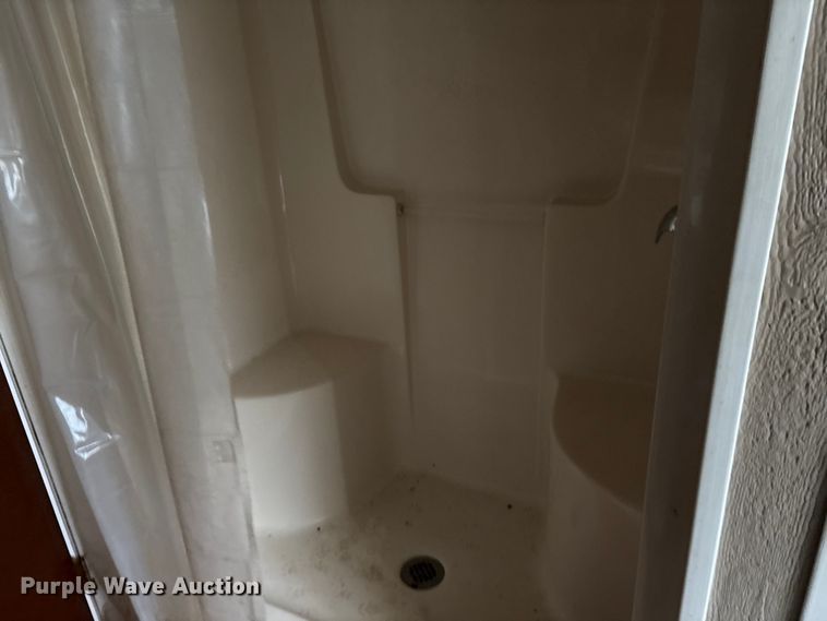 image for item DT2827 Skid mounted living quarters