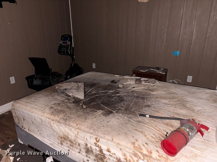 image for item DT2827 Skid mounted living quarters