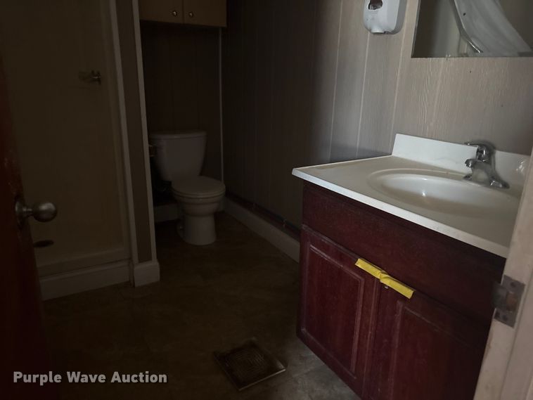 image for item DT2827 Skid mounted living quarters